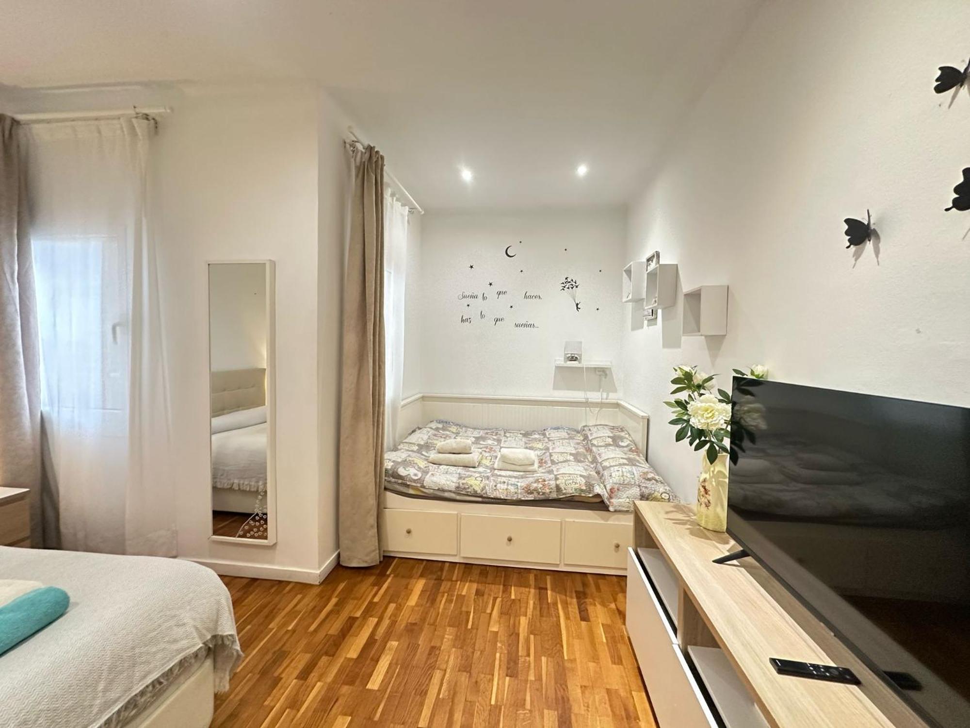 Nuevo Arago Habitaciones Barcelona Zewnętrze zdjęcie